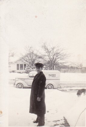 GrandDad_Percy_Baxley_breadman_front null